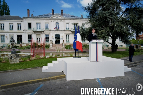 Gabriel ATTAL / Discours sur l autorité au coeur de la République 