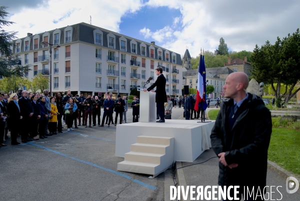 Gabriel ATTAL / Discours sur l autorité au coeur de la République 