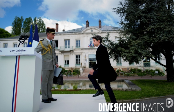 Gabriel ATTAL / Discours sur l autorité au coeur de la République 