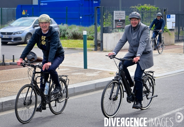 Roland Lescure et Patrice Vergriete visitent le site Upway