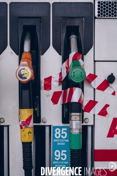 Illustrations de stations service