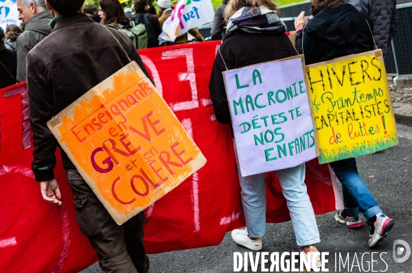 Les enseignants de Seine-Saint-Denis manifestent.