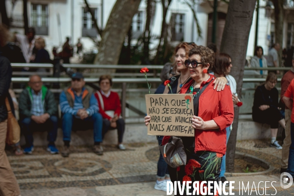 Manifestation pour les cinquante ans de la révolution des oeillets à Lisbonne