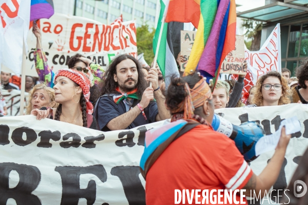 Manifestation pour les cinquante ans de la révolution des oeillets à Lisbonne