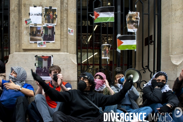 Manifestation pro-palestinienne et blocage à Sciences Po Paris