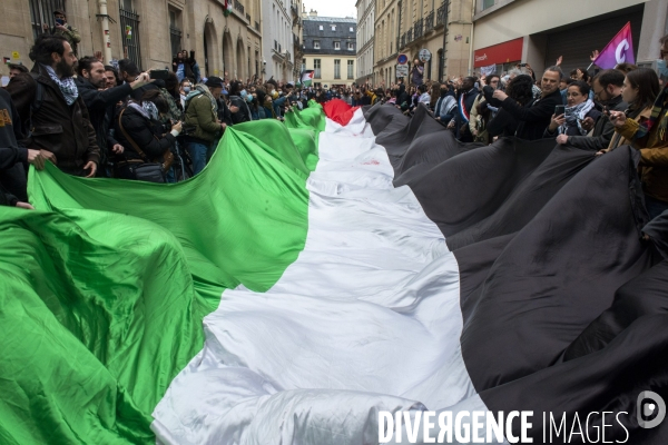 Manifestation pro-palestinienne et blocage à Sciences Po Paris