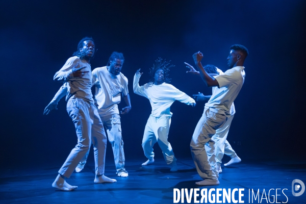 BLIND de Hendrickx Ntela et Pierre Dexter Belleka