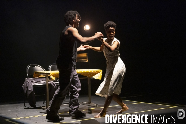 LE SILENCE de Antoinette Gomis