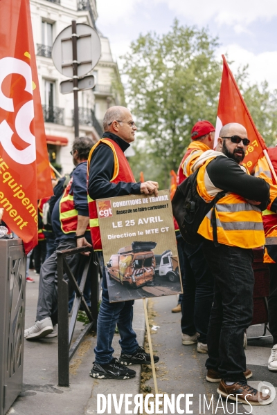 Manifestation contre les morts au travail