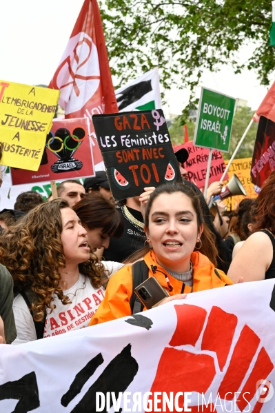 Les jeunes, à la Manifestation du 1 er mai 2024, à Paris