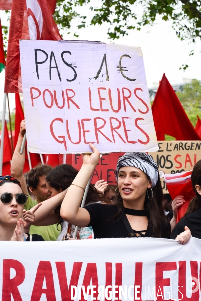 Les jeunes, à la Manifestation du 1 er mai 2024, à Paris