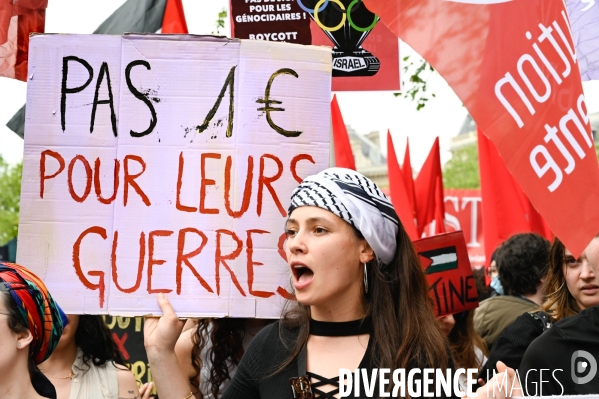 Les jeunes, à la Manifestation du 1 er mai 2024, à Paris