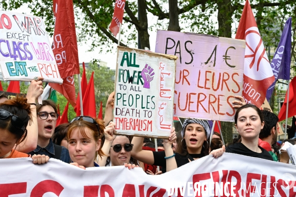 Les jeunes, à la Manifestation du 1 er mai 2024, à Paris