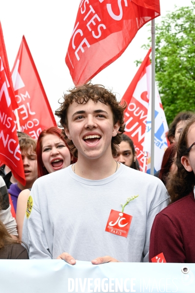 Les jeunes, à la Manifestation du 1 er mai 2024, à Paris