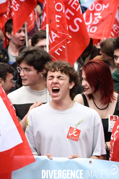 Les jeunes, à la Manifestation du 1 er mai 2024, à Paris