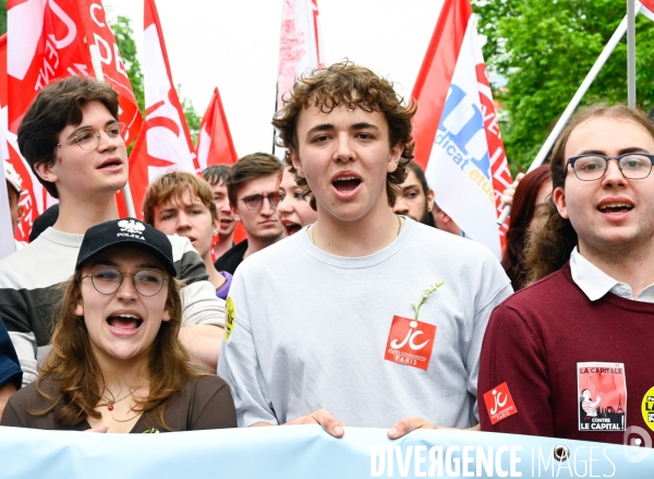 Les jeunes, à la Manifestation du 1 er mai 2024, à Paris