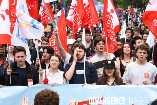Les jeunes, à la Manifestation du 1 er mai 2024, à Paris
