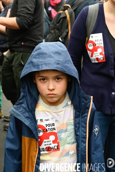 Les jeunes, à la Manifestation du 1 er mai 2024, à Paris