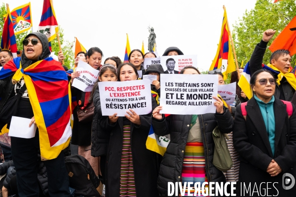 Visite du président chinois à Paris : Les Tibétains manifestent contre l occupation chinoise.