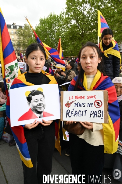 Visite du président chinois à Paris : Les Tibétains manifestent contre l occupation chinoise.