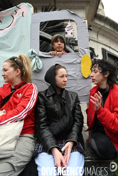 Rassemblement contre la transphobie et pour la visibilité des personnes trans, à Paris, France,