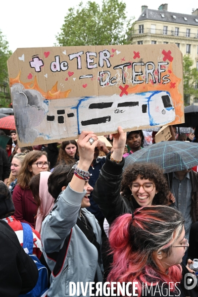 Rassemblement contre la transphobie et pour la visibilité des personnes trans, à Paris, France,