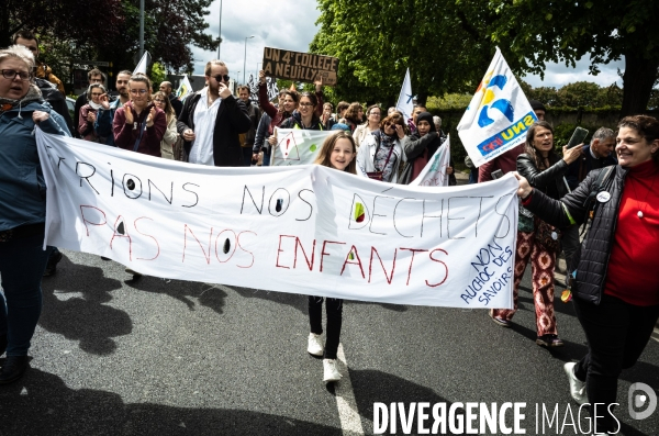 Les enseignants de Seine-Saint-Denis manifestent.