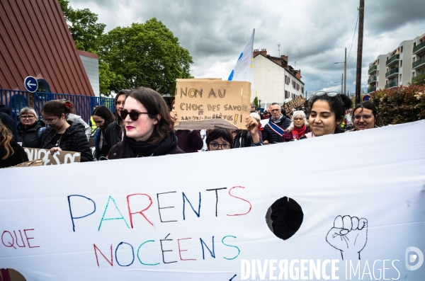 Les enseignants de Seine-Saint-Denis manifestent.