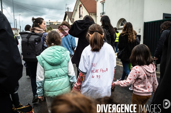Les enseignants de Seine-Saint-Denis manifestent.