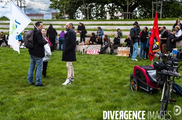 Les enseignants de Seine-Saint-Denis manifestent.