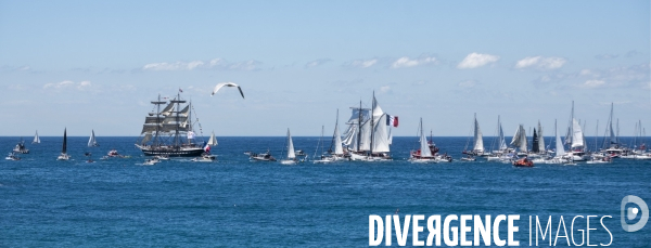 Arrivée de la flamme olympique à Marseille