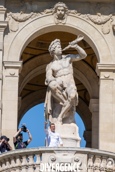 Arrivée de la flamme olympique à Marseille