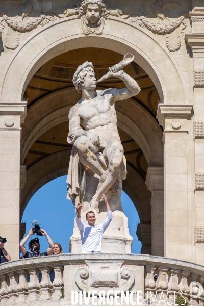 Arrivée de la flamme olympique à Marseille