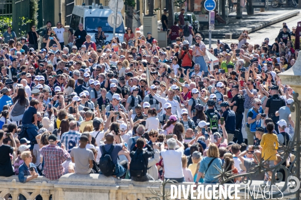 Arrivée de la flamme olympique à Marseille