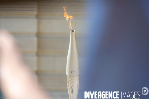 Arrivée de la flamme olympique à Marseille