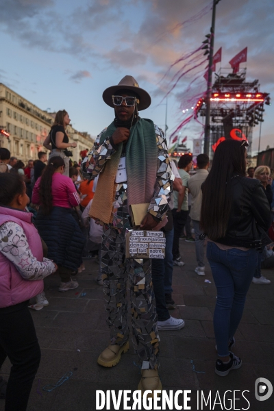 Arrivée de la flamme à Marseille