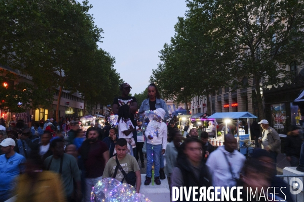 Arrivée de la flamme à Marseille