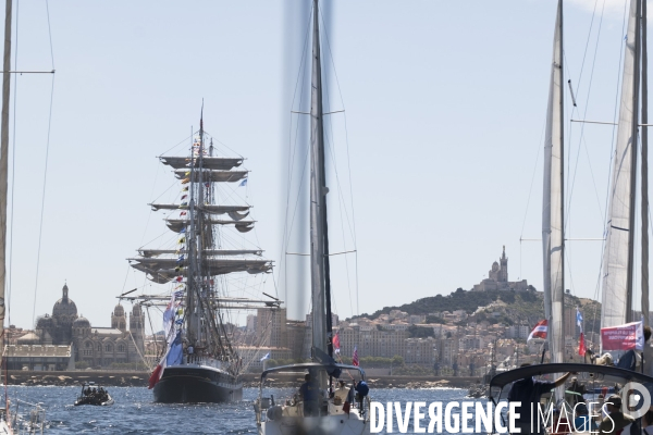Arrivée de la flamme à Marseille