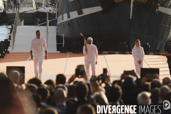 Arrivée de la flamme à Marseille