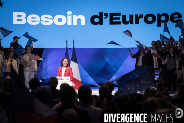 Meeting de Valerie Hayer à la maison de la Mutualité.
