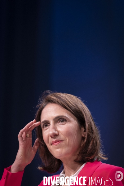 Meeting de Valerie Hayer à la maison de la Mutualité.