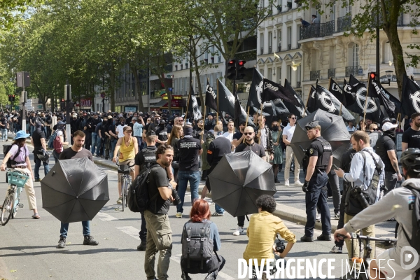 Ultradroite , manifestation « Comité du 9-mai »Construction