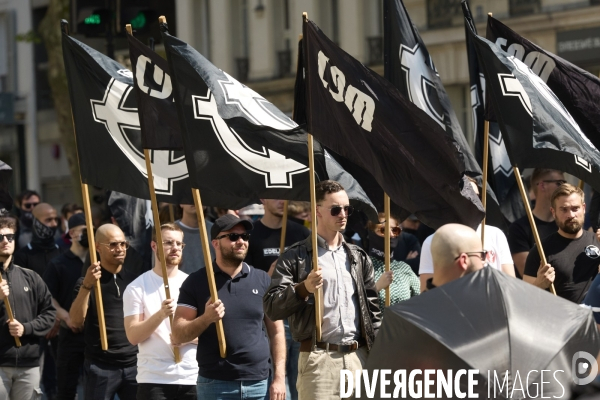Ultradroite , manifestation « Comité du 9-mai »Construction