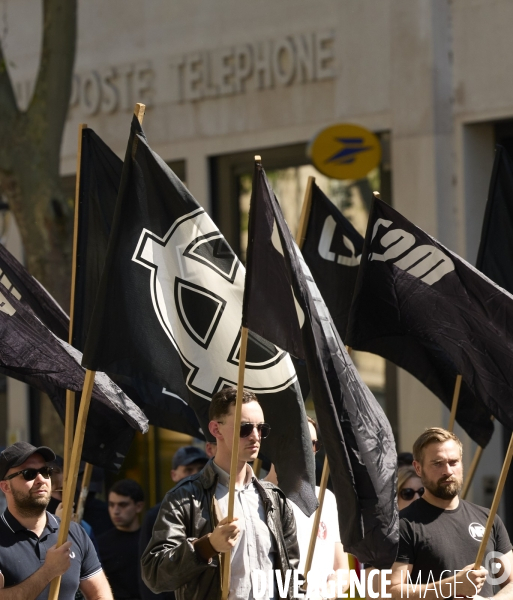 Ultradroite , manifestation « Comité du 9-mai »Construction