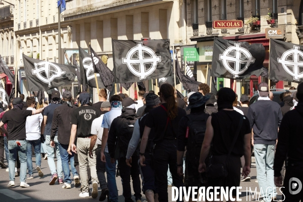 Ultradroite , manifestation « Comité du 9-mai »Construction