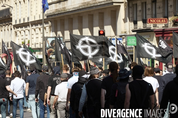 Ultradroite , manifestation « Comité du 9-mai »Construction