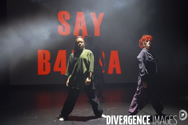 The album: live par SAY de Sarah Golding et Yukiko Masui
