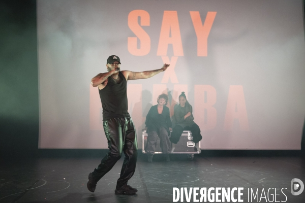 The album: live par SAY de Sarah Golding et Yukiko Masui