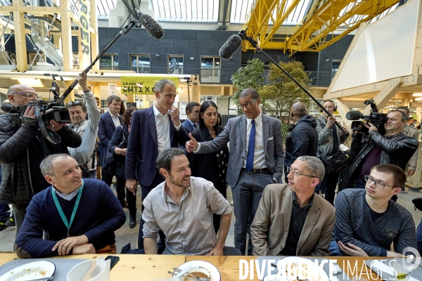 Raphaël Glucksmann  en visite à Saint Ouen
