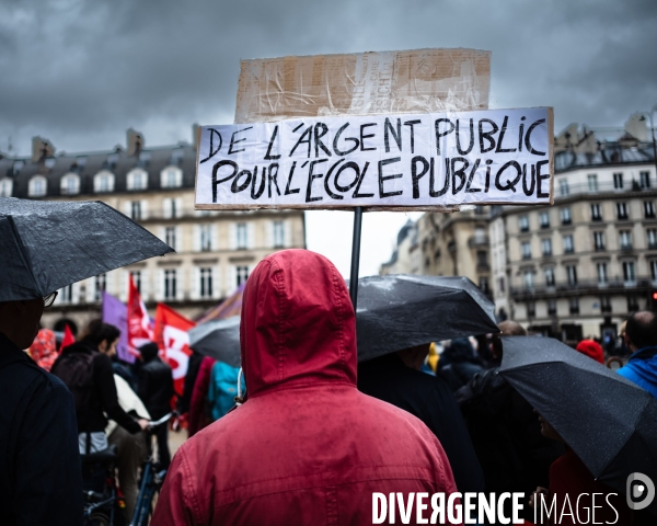 Manifestation  des enseignants de Seine-Saint-Denis.